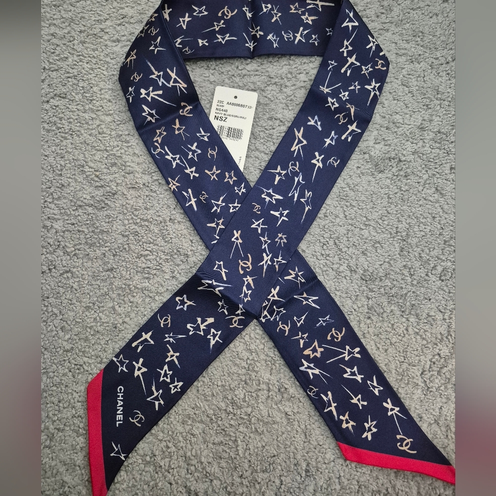 NWT Chanel Navy Blue Star Silk Slim Bandeau Twilly